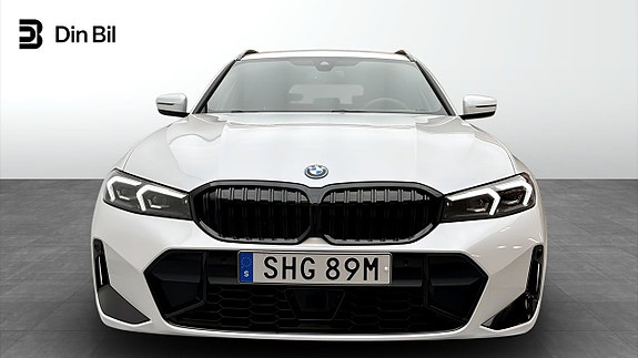 BMW 330e 4 of 17