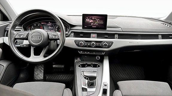 Audi A4 10 of 16