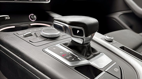 Audi A4 14 of 16