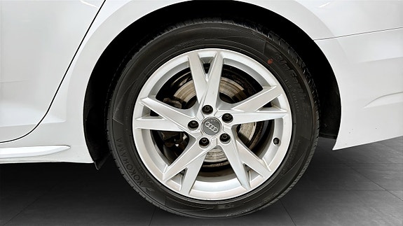 Audi A4 6 of 16