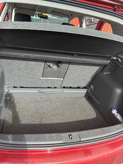 Volkswagen Golf Plus 8 of 9