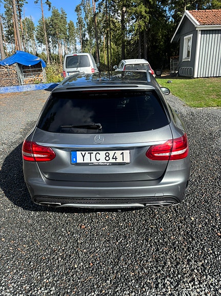 Mercedes-Benz C43 4 of 4