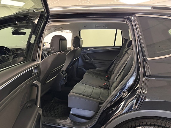 Volkswagen Tiguan Allspace 10 of 15