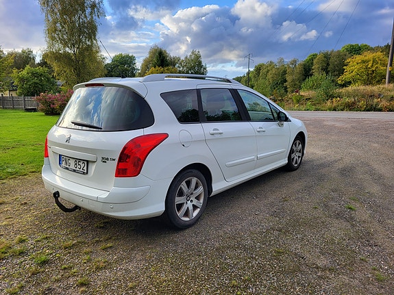 Peugeot 308 SW 6 of 10