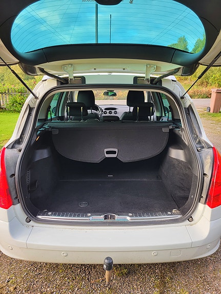 Peugeot 308 SW 8 of 10