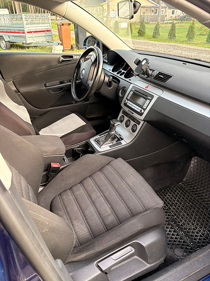 Volkswagen Passat 3 of 3