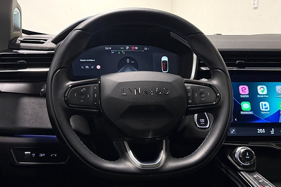 Lynk & Co 01 18 of 30