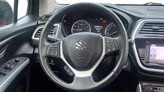 Suzuki SX4 S-Cross 8 of 20