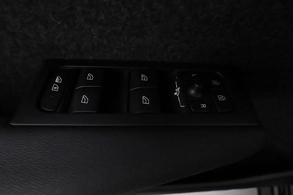 Volvo EC40 19 of 30