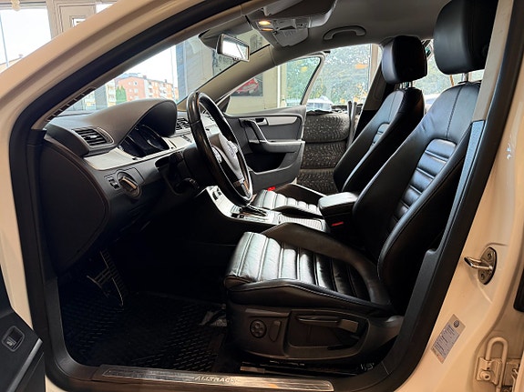 Volkswagen Passat Alltrack 11 of 28