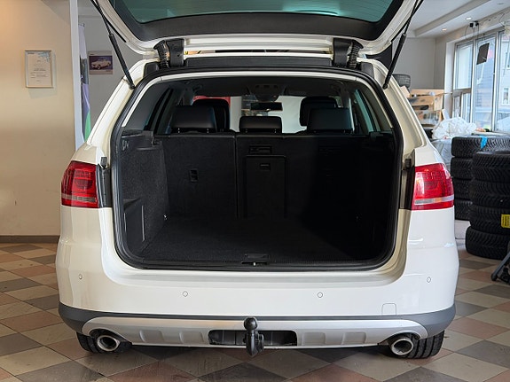 Volkswagen Passat Alltrack 8 of 28