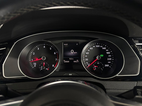 Volkswagen Passat 17 of 22