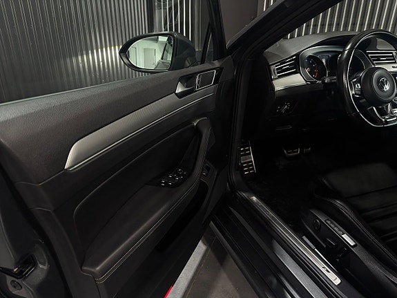 Volkswagen Passat 7 of 22