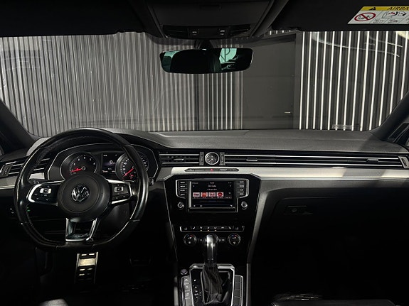 Volkswagen Passat 8 of 22