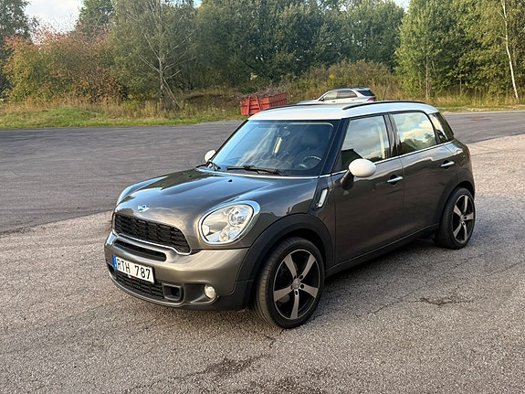 MINI Countryman Cooper S 2 of 5