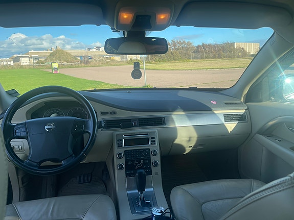 Volvo XC70 6 of 7