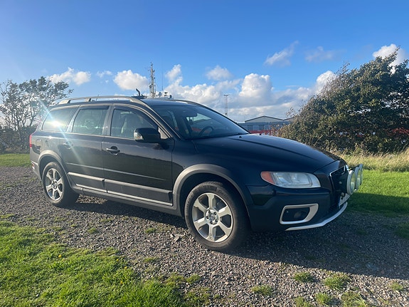 Volvo XC70 3 of 7