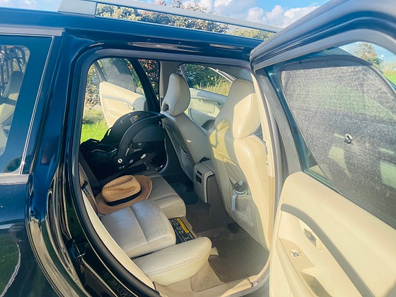 Volvo XC70 7 of 7
