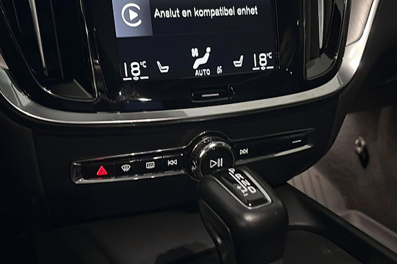 Volvo V60 Cross Country 15 of 18
