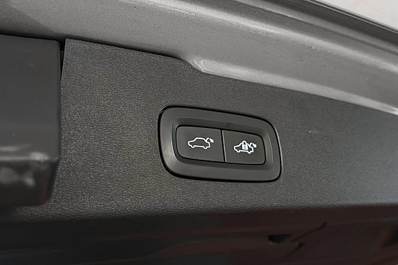 Volvo V60 Cross Country 18 of 18