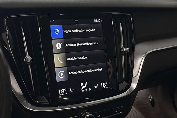 Volvo V60 Cross Country 14 of 18