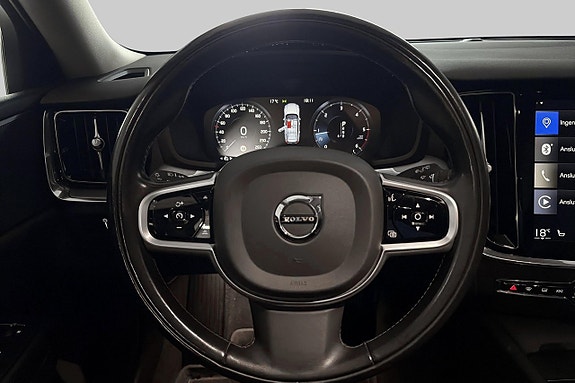 Volvo V60 Cross Country 12 of 18