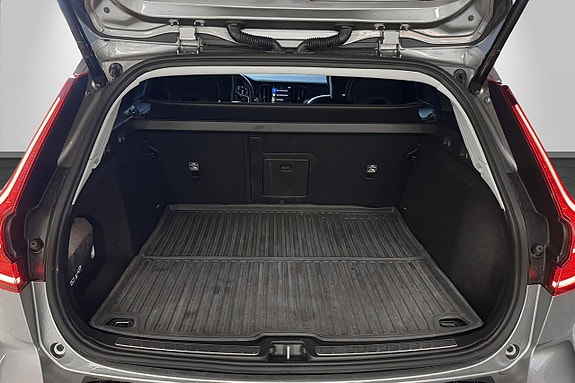 Volvo V60 Cross Country 17 of 18
