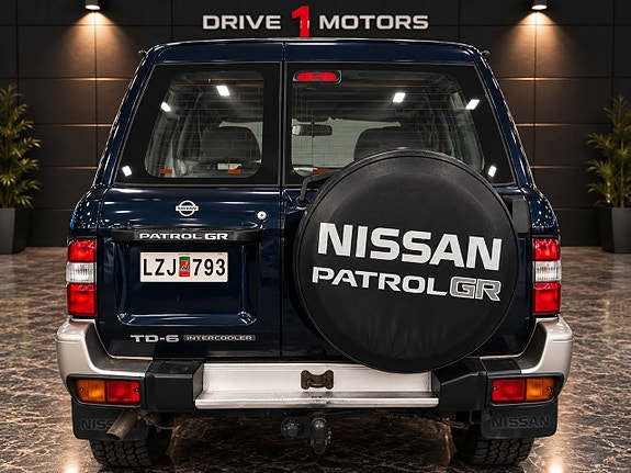 Nissan Patrol 8 of 14