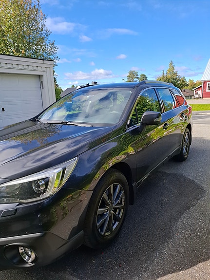 Subaru Outback 2 of 5