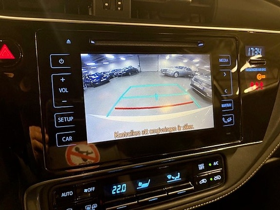 Toyota Auris 8 of 8