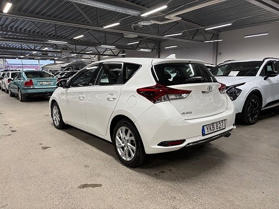 Toyota Auris 3 of 8