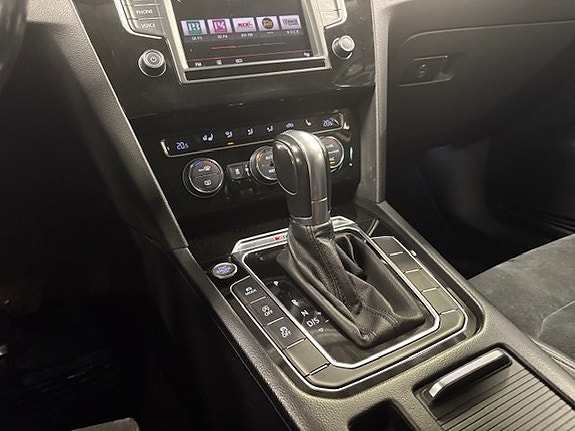 Volkswagen Passat 7 of 11