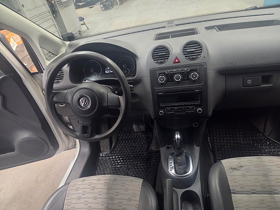 Volkswagen Caddy Maxi 8 of 9