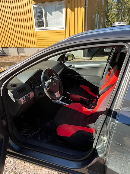 Opel Astra 5 of 8