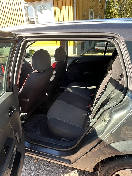 Opel Astra 7 of 8