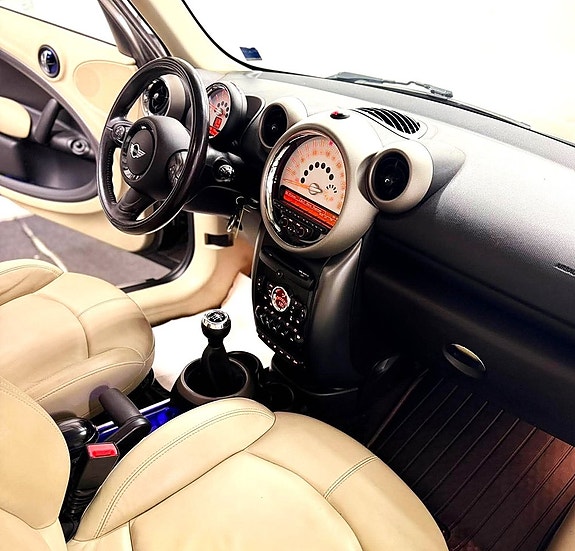 MINI Countryman Cooper S 14 of 16