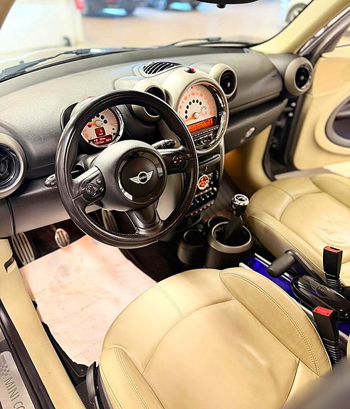 MINI Countryman Cooper S 10 of 16