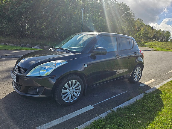 Suzuki Swift 3 of 5