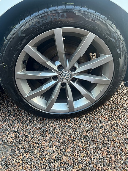 Volkswagen Passat 10 of 10