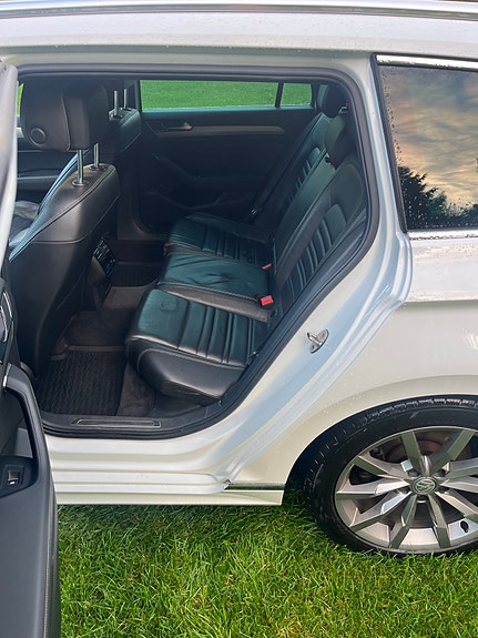 Volkswagen Passat 9 of 10
