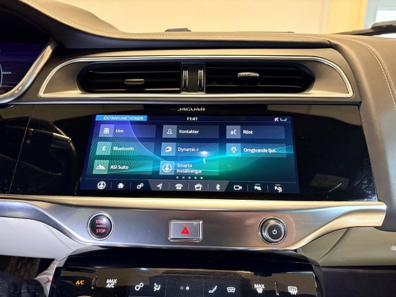 Jaguar I-PACE 16 of 24