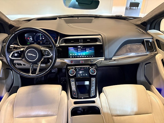 Jaguar I-PACE 6 of 24