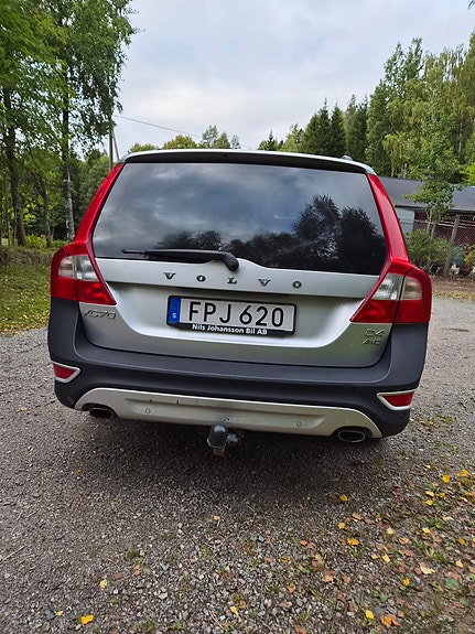 Volvo XC70 3 of 6