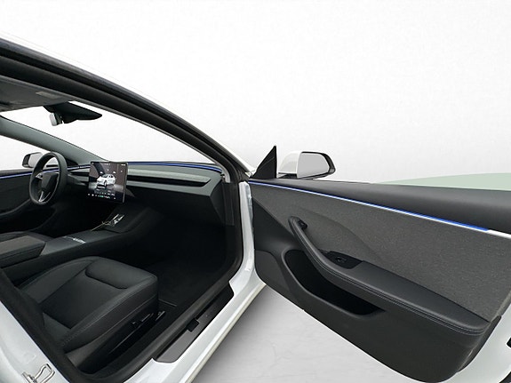 Tesla Model 3 14 of 30