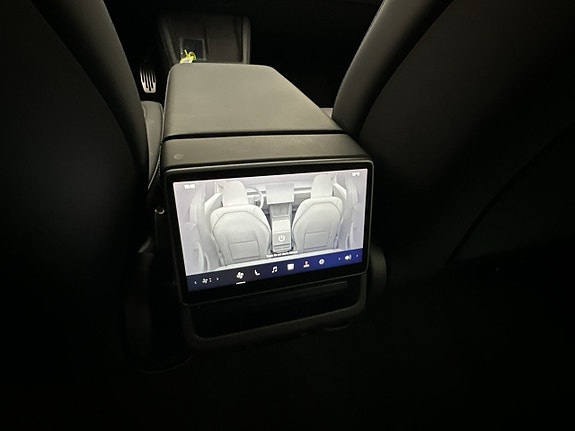 Tesla Model 3 20 of 30