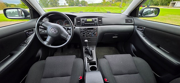 Toyota Corolla 5 of 6
