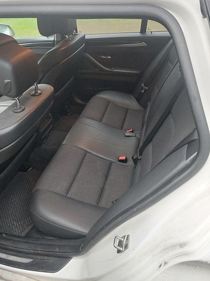 BMW 520d 3 of 3