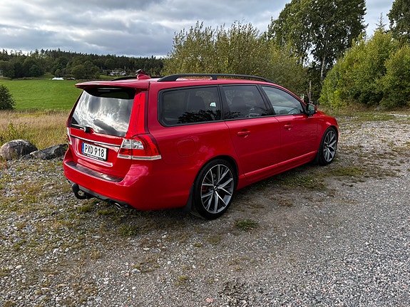 Volvo V70 4 of 10