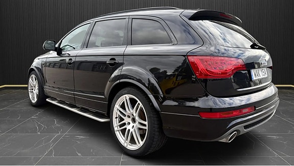 Audi Q7 3 of 11