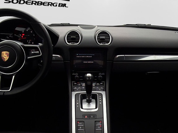Porsche 718 Cayman 14 of 30